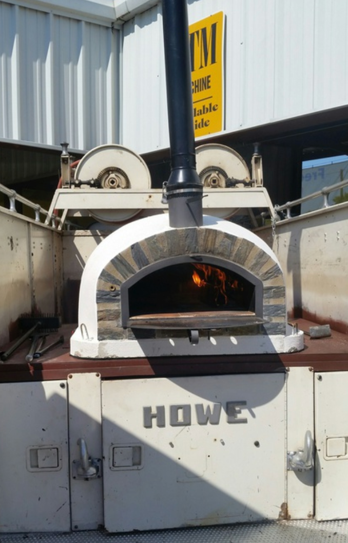 PIZZAIOLI STONE ARCH PIZZA OVEN **BRAND NEW** - Authentic Pizza Ovens Australia