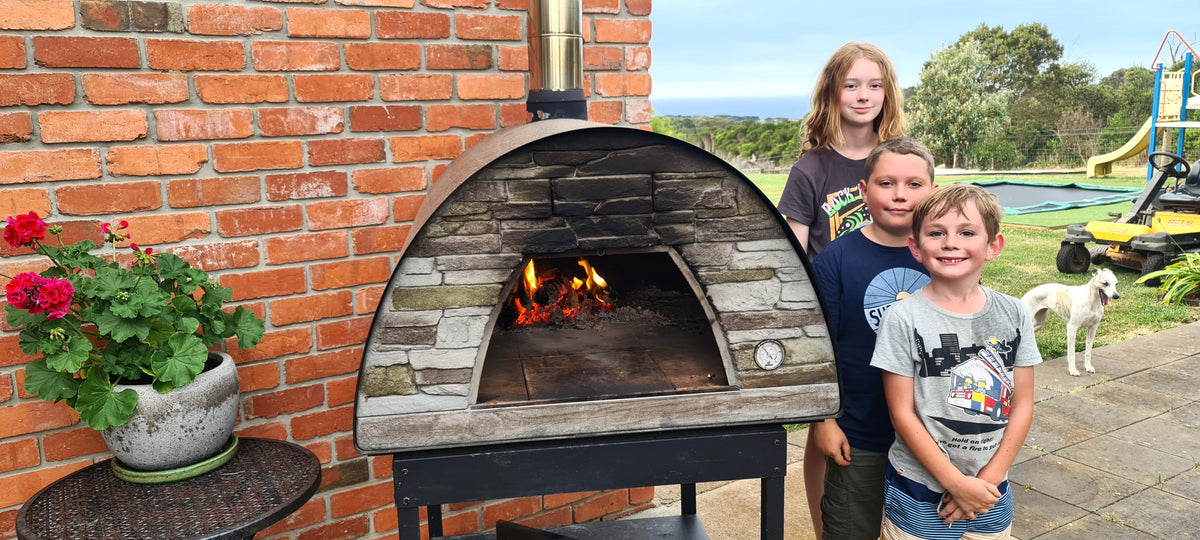 Fun and Flavorful: Pizza-Making Tips for Aussie Kids' Parties and Family Feasts